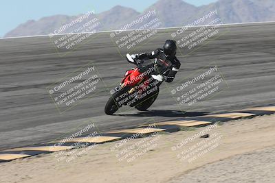 media/Oct-13-2025-Moto Forza (Mon) [[a66d839500]]/4-C Group/Session 2 (Bowl)/